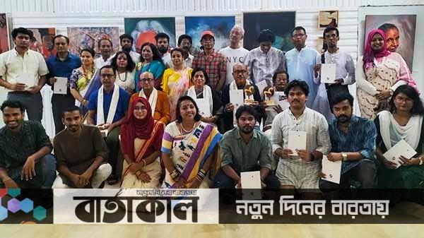 নরসিংদীতে ‘মনরা পশিবে’ চিত্র প্রদর্শনী শুরু হয়েছে