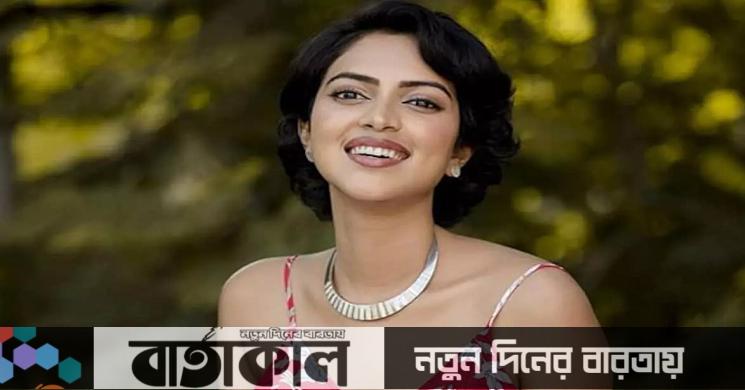 সাবেক প্রেমিকের নামে নায়িকার মামলা