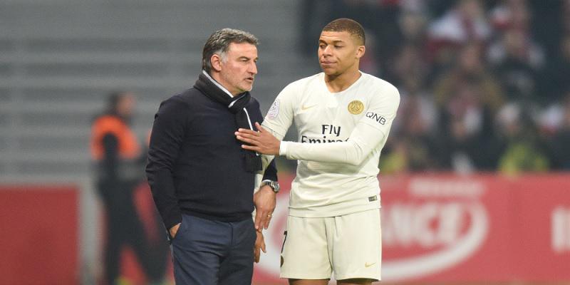 ‘এতিম’ বলায় কোচের উপর চটলেন এমবাপ্পে