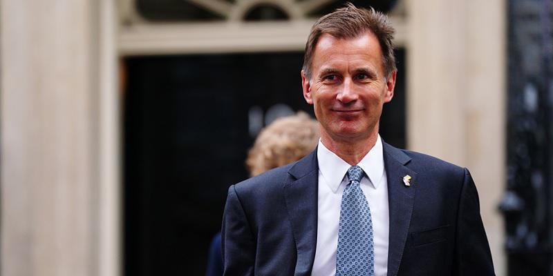 অর্থনৈতিক মন্দার জন্য রাশিয়াকে দুষছে যুক্তরাজ্য