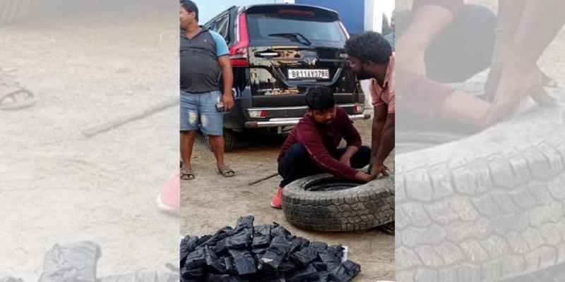 গাড়ির টায়ার থেকে কোটি রূপি উদ্ধার!