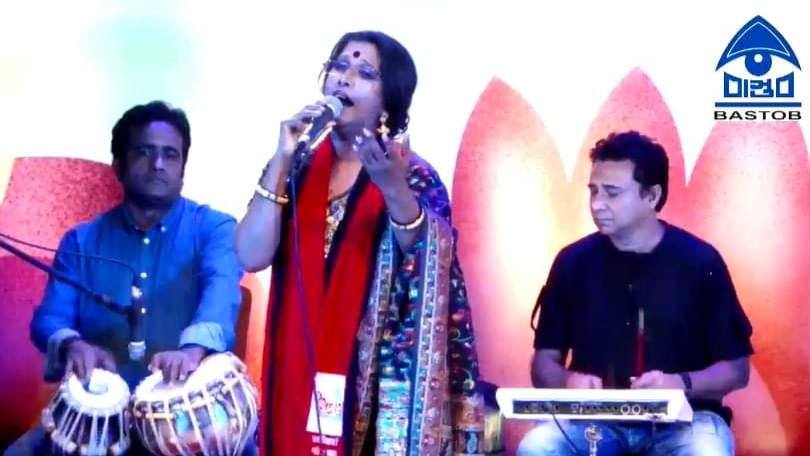 অণিমা মুক্তির গানে মাতালো ‘বাস্তব’ মঞ্চ