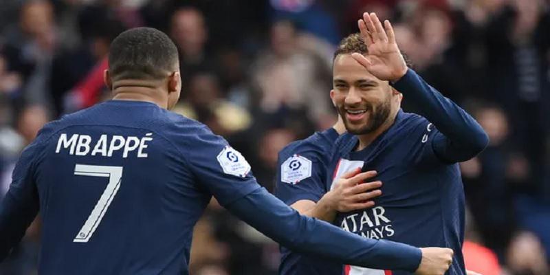 ইনজুরিতে পড়া নেইমারকে যে বার্তা দিলেন এমবাপ্পে