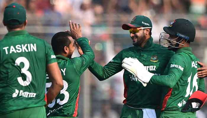 ইংল্যান্ডকে হারিয়ে ইতিহাস গড়ল টাইগাররা