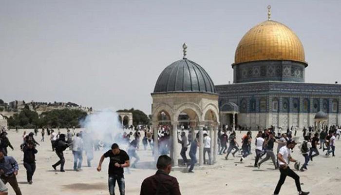 রমজানে ফের আল-আকসায় ইসরাইলের হামলা