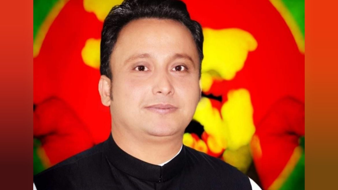 প্রযোজক আতিকুর রহমান এবার পরিচালক