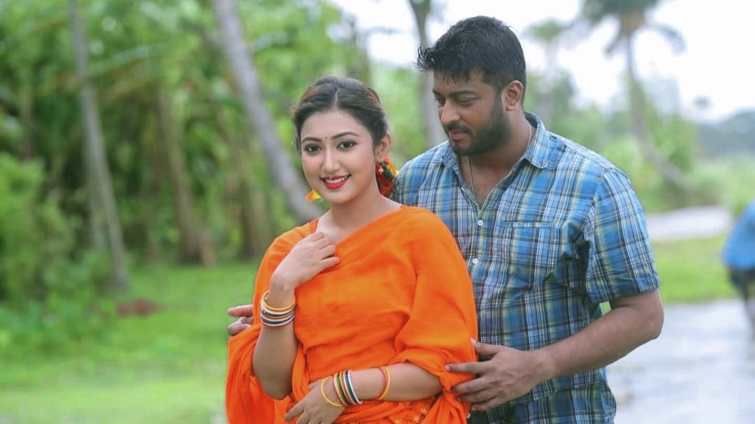 কপিলা হয়ে আসছেন মানসী প্রকৃতি