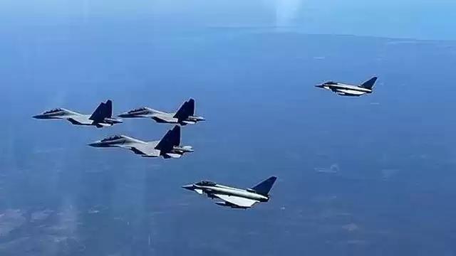 ২৫০ যুদ্ধবিমান নিয়ে ন্যাটোর ১২ দিনের মহড়া শুরু