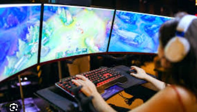 অনলাইনে গেম খেলে ৬৮ লাখ টাকা হারালো চীনা কিশোরী