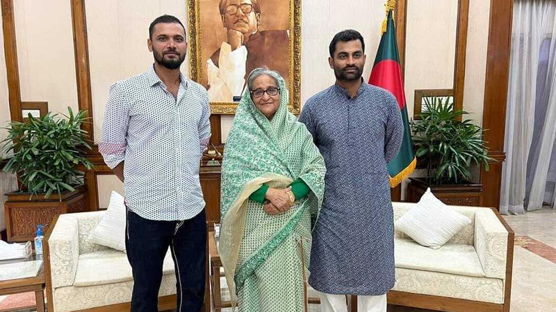 মাশরাফীকে নিয়ে প্রধানমন্ত্রীর কাছে যে আবদার করলেন তামিম