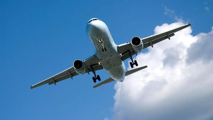 মাঝ আকাশে প্লেনের ভেতরে মোবাইল বিস্ফোরণ, পরে যা ঘটলো