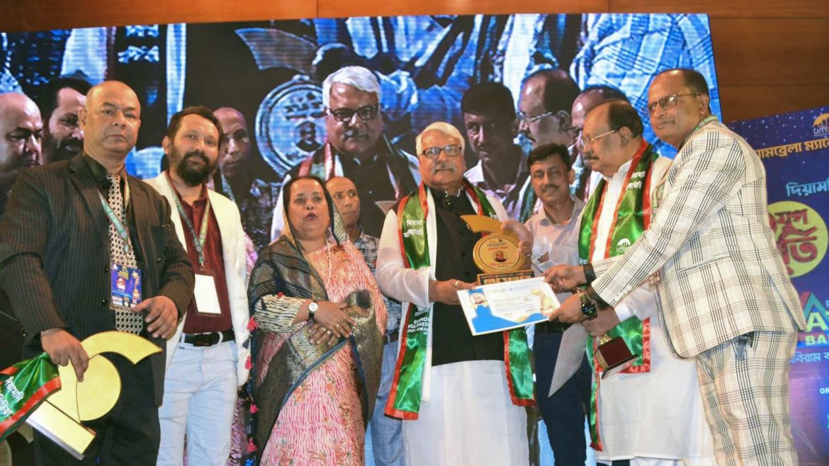 অনুষ্ঠিত হল দি আমব্রেলা ম্যানেজমেন্ট লিমিটেড দিয়ামনি মাল্টিমিডিয়া এওয়ার্ড