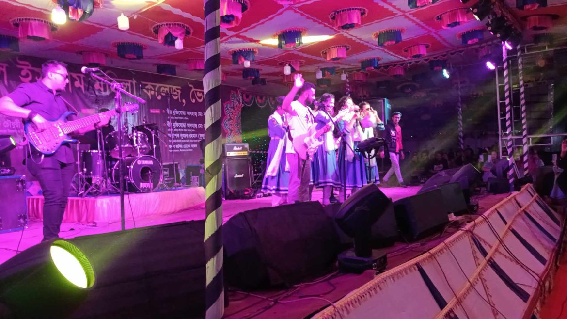 ভৈরব মাতালেন হৃদয় খান