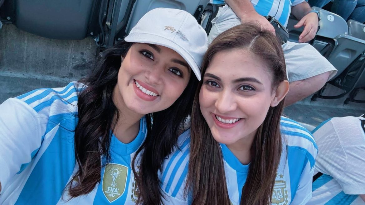 আর্জেন্টিনার খেলা গ্যালারিতে বসে দেখলেন মেহজাবীন ও ফারিণ